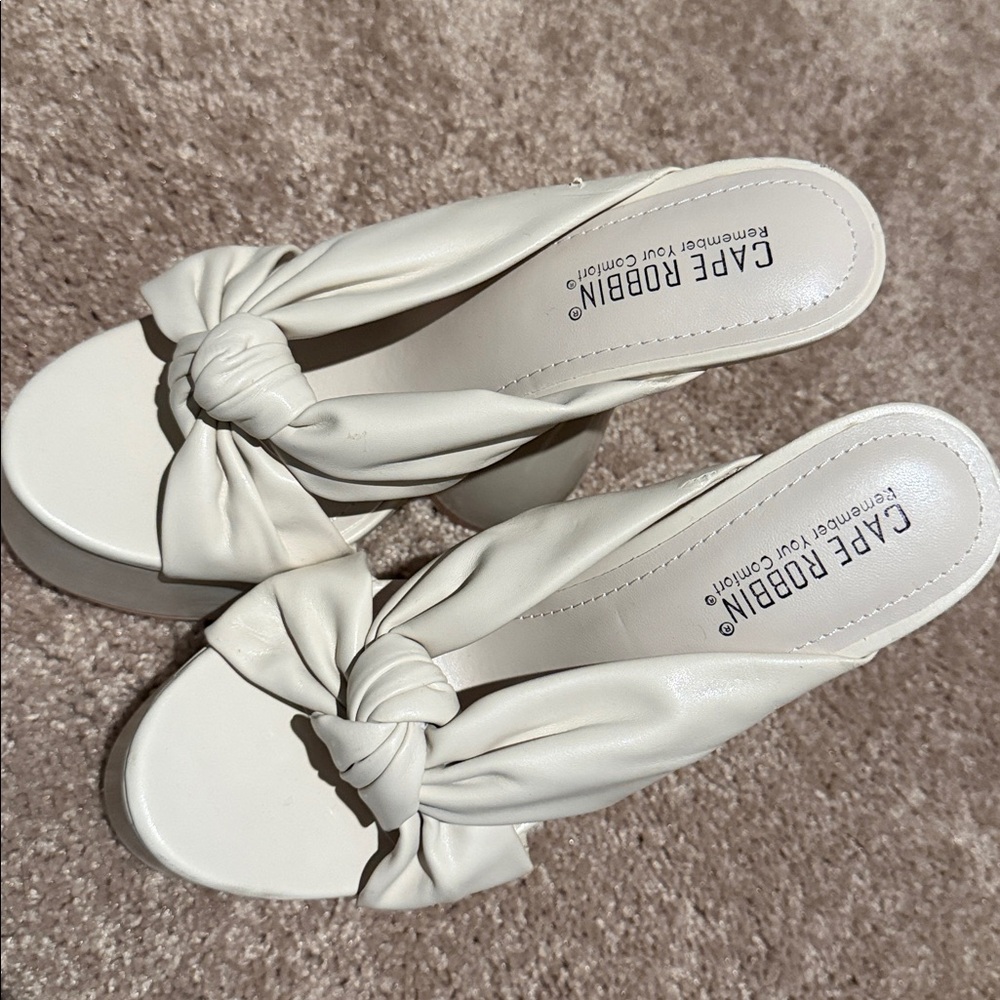 Cape Robbin Ivory Platform Mule Heels | Sculptural Heel | Size 8 - Picture 9 of 9